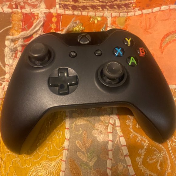 XBox Controller - Picture 2 of 2